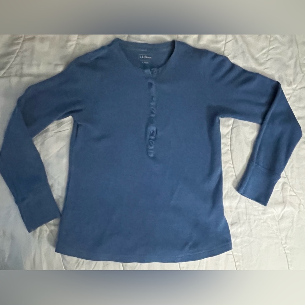 L.L. Bean Women’s Waffle Henley Size Small Blue
